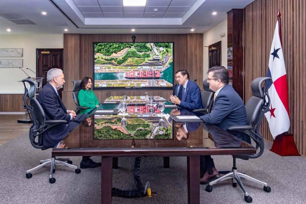 oceankida-marine ship supplier UK Embassy Delegation Visits the Panama Canal Administration